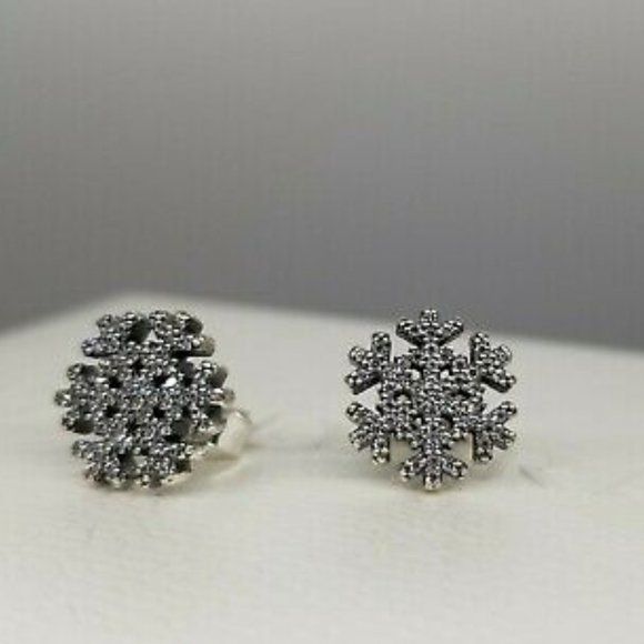 Authentic Pandora 290589 Sterling Silver 925 ALE Snowflake Earrings with CZ - Picture 5 of 6